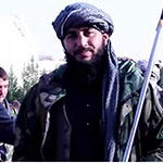 یک فرمانده طالبان با تجهیزات نظامی دولتی دوباره به طالبان پیوست